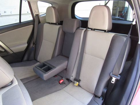 Used 2015 Toyota RAV4 XLE FWD image 15