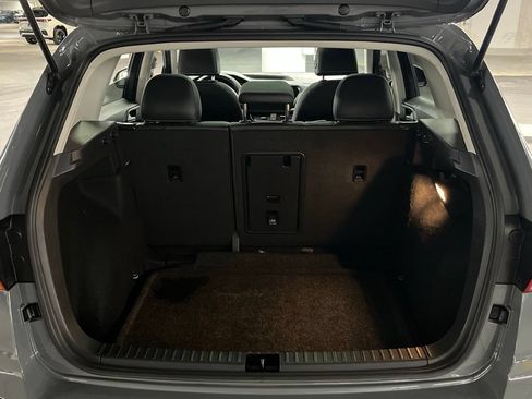 Used 2022 Volkswagen Taos SEL w/ Panoramic Sunroof Package FWD image 37