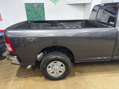 Used 2024 RAM 2500 Tradesman w/ Chrome Appearance Group AWD/4WD image 32