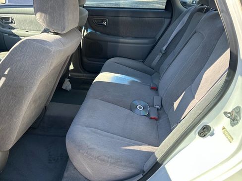 Used 2000 Toyota Avalon XL image 11