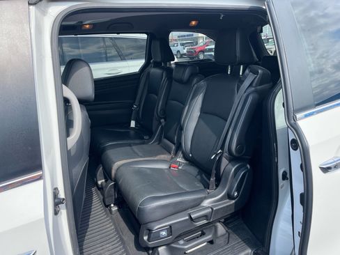 Used 2022 Honda Odyssey Touring image 8