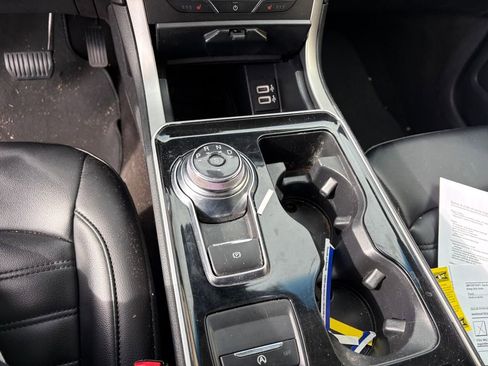 Used 2020 Ford Edge SEL image 19