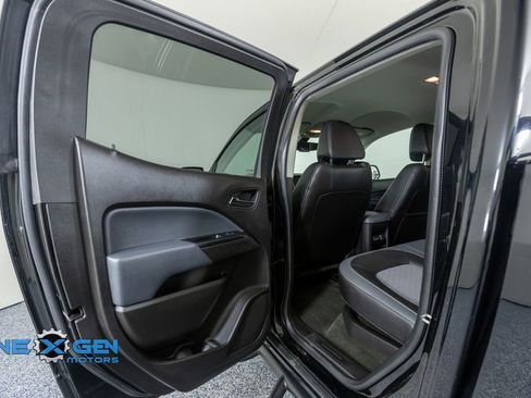 Used 2017 Chevrolet Colorado Z71 AWD/4WD image 25