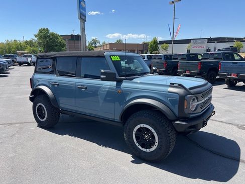 Used 2022 Ford Bronco Badlands w/ Sasquatch Package AWD/4WD image 6