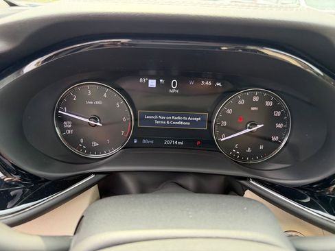 Used 2022 Buick Envision Avenir w/ Technology Package II FWD image 30