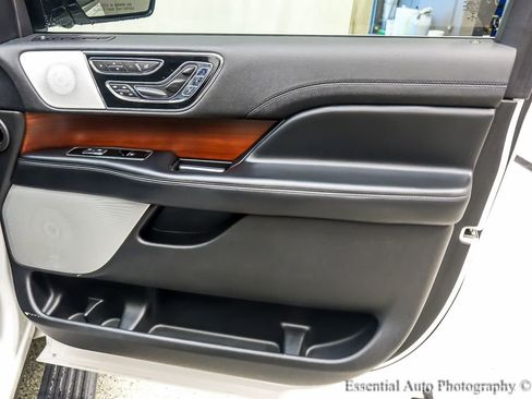 Used 2020 Lincoln Navigator Reserve w/ Equipment Group 208A Reserve image 28