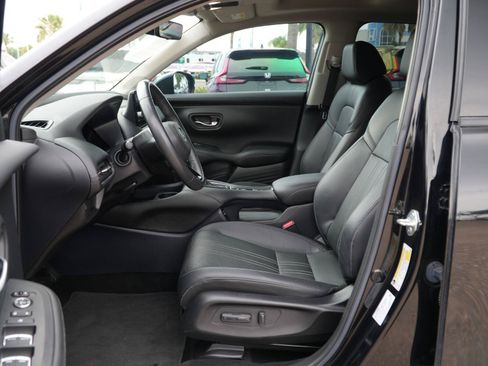 Used 2024 Honda HR-V EX-L image 7