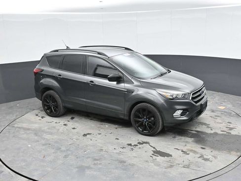 Used 2019 Ford Escape SE FWD image 18
