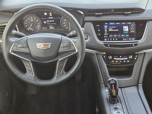 Used 2023 Cadillac XT5 Premium Luxury w/ Technology Package FWD image 23