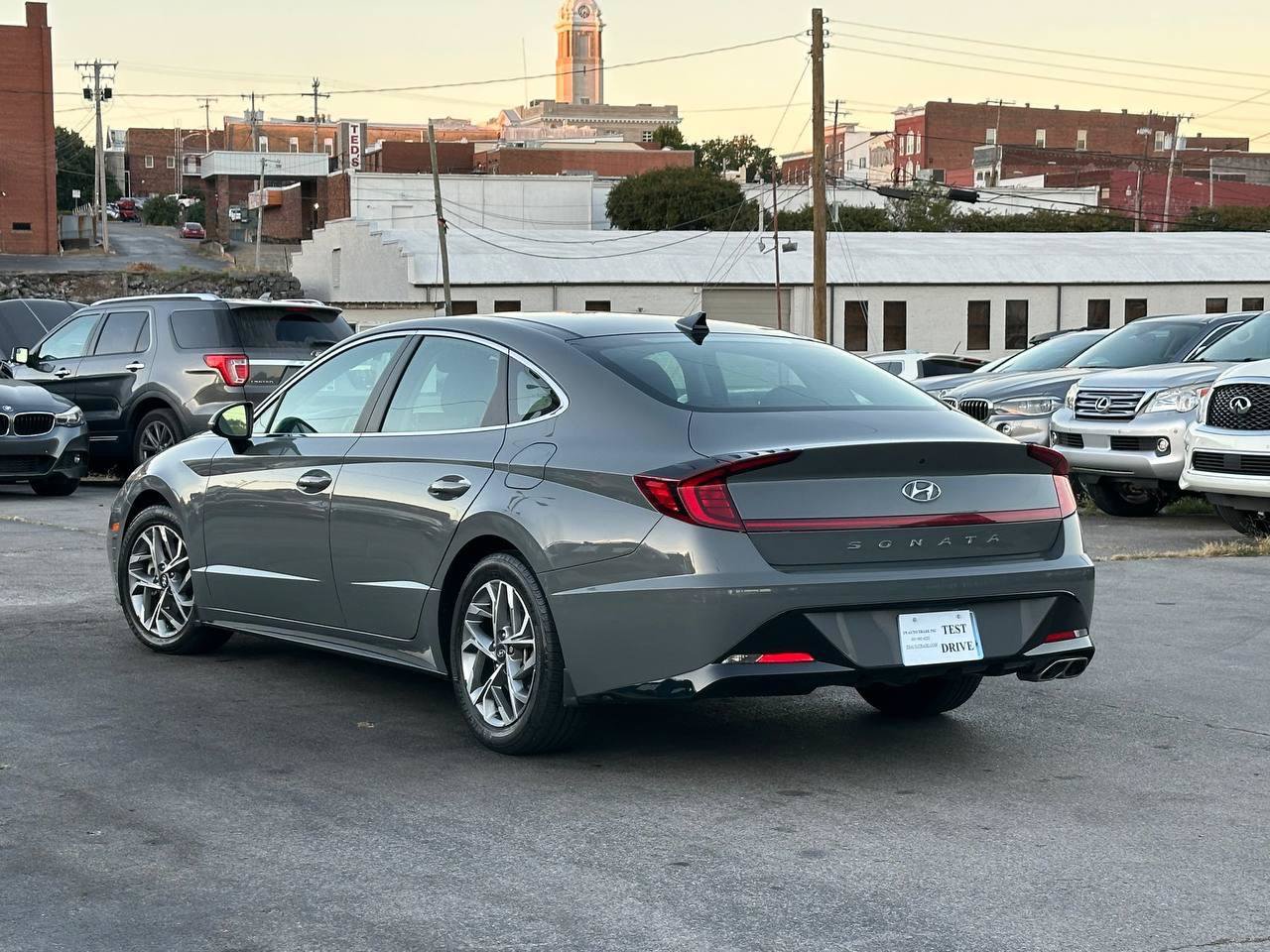 Used 2021 Hyundai Sonata SEL w/ Convenience Package FWD image 4