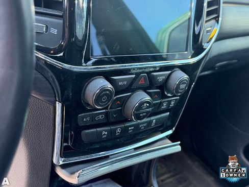 Used 2021 Jeep Grand Cherokee Laredo X AWD/4WD image 8