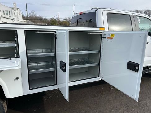 New 2026 Ford F550 4x4 Crew Cab image 5