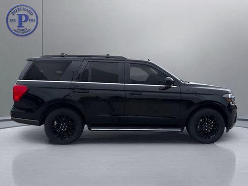 Used 2023 Ford Expedition XLT AWD/4WD image 8