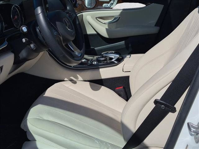 Used 2018 Mercedes-Benz E 400 4MATIC Sedan image 17