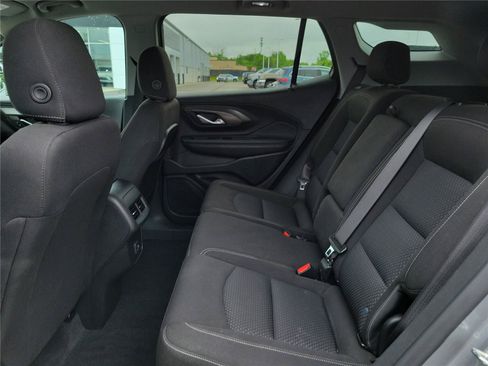 Used 2023 GMC Terrain SLE w/ Driver Convenience Package FWD image 13