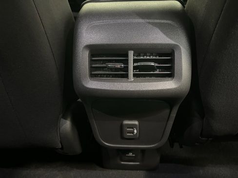 Used 2024 Chevrolet Equinox LT image 22