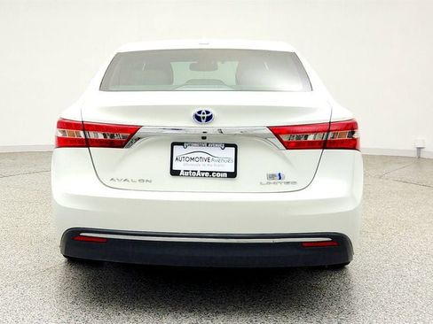 Used 2018 Toyota Avalon Limited FWD image 6