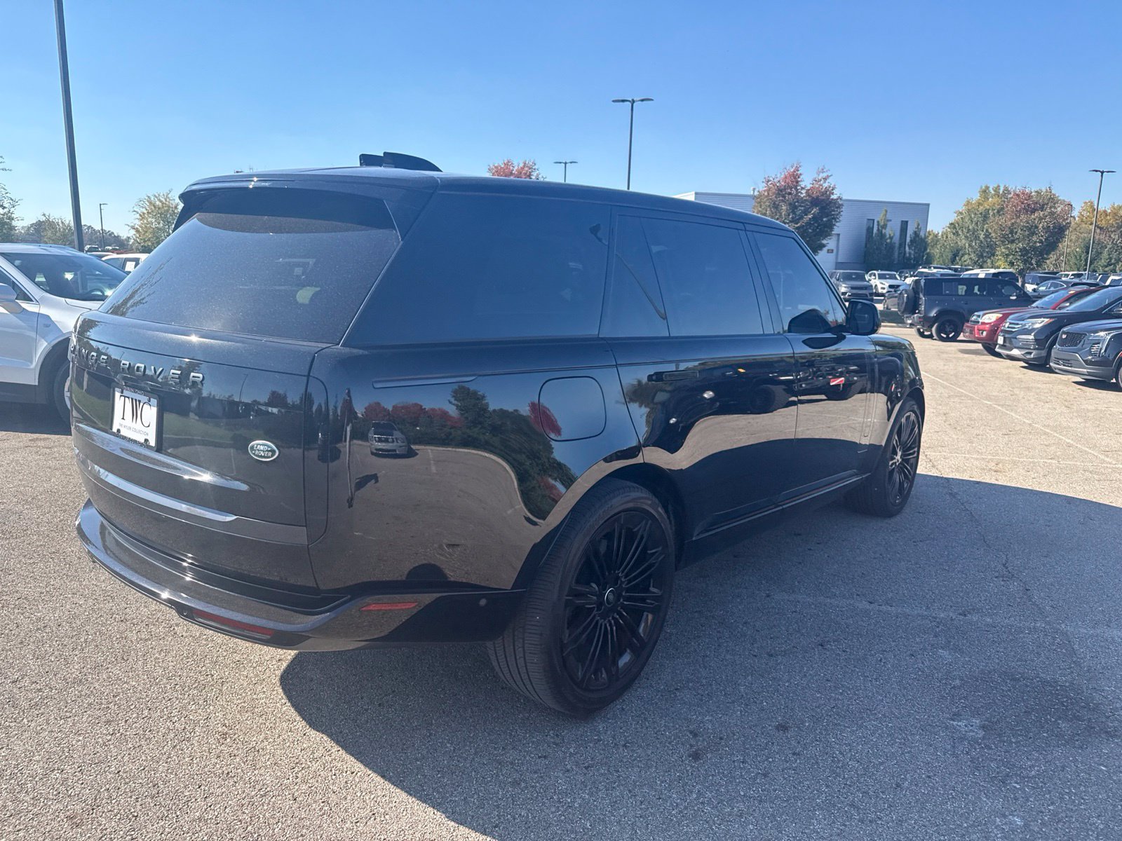 Used 2023 Land Rover Range Rover Long Wheelbase First Edition AWD/4WD image 5