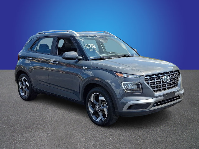 Used 2025 Hyundai Venue SEL FWD image 3