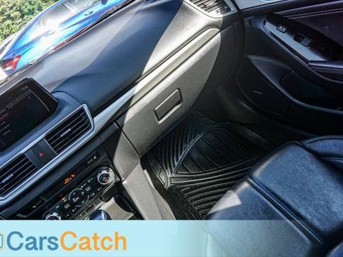 Used 2018 MAZDA MAZDA3 Touring FWD image 25