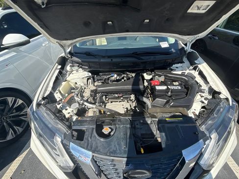 Used 2019 Nissan Rogue SL AWD/4WD image 27