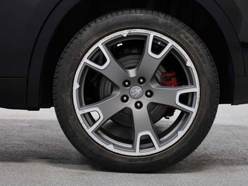 Used 2017 Maserati Levante S image 39