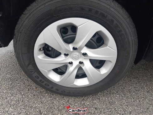 Used 2024 Toyota RAV4 LE image 4