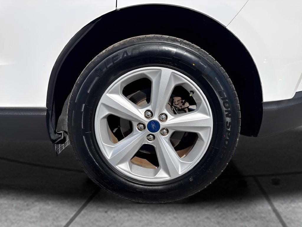 Used 2020 Ford Edge SE FWD image 28