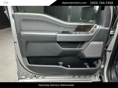 Used 2022 Ford F150 Lightning Lariat w/ Tow Technology Package image 25