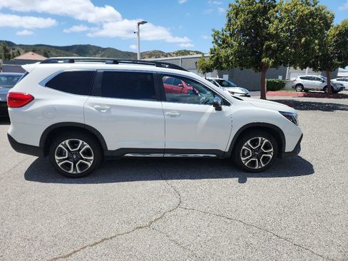 Used 2023 Subaru Ascent Limited w/ Technology Package AWD/4WD image 6