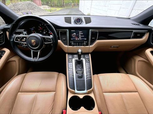 Used 2017 Porsche Macan AWD/4WD image 18