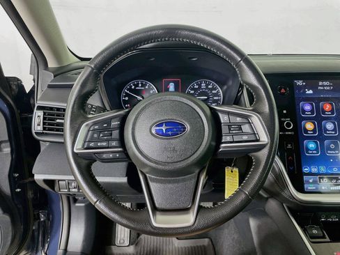 Used 2024 Subaru Outback Premium AWD/4WD image 18