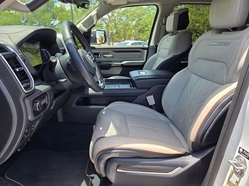 Used 2025 RAM 1500 Tungsten AWD/4WD image 16