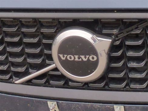 Used 2024 Volvo S60 B5 Core image 11