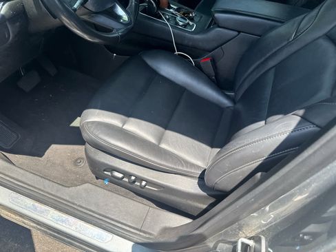 Used 2023 Cadillac XT4 Luxury w/ Cold Weather Package FWD image 7