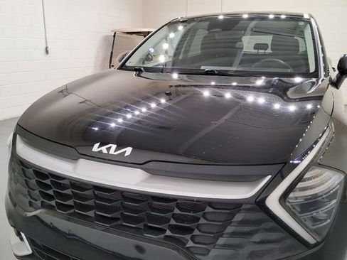Used 2024 Kia Sportage LX AWD/4WD image 2