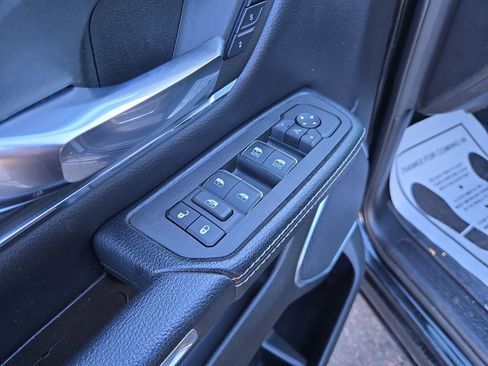 Used 2025 RAM 1500 Laramie image 13