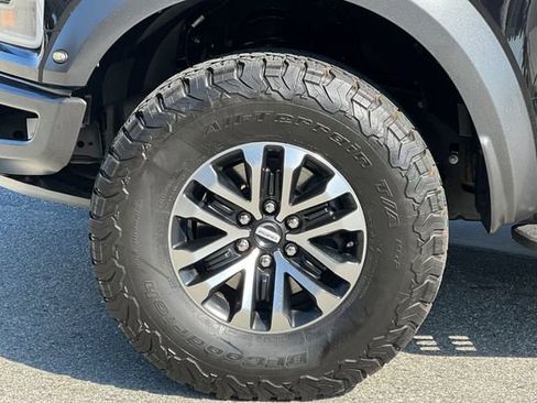 Used 2019 Ford F150 Raptor w/ Equipment Group 802A Luxury image 32