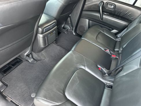 Used 2022 Nissan Armada SV w/ SV Appearance Package image 12