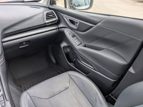 Used 2019 Subaru Forester Limited AWD/4WD image 18