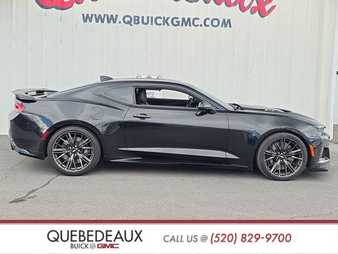 Used 2018 Chevrolet Camaro ZL1 RWD image 11