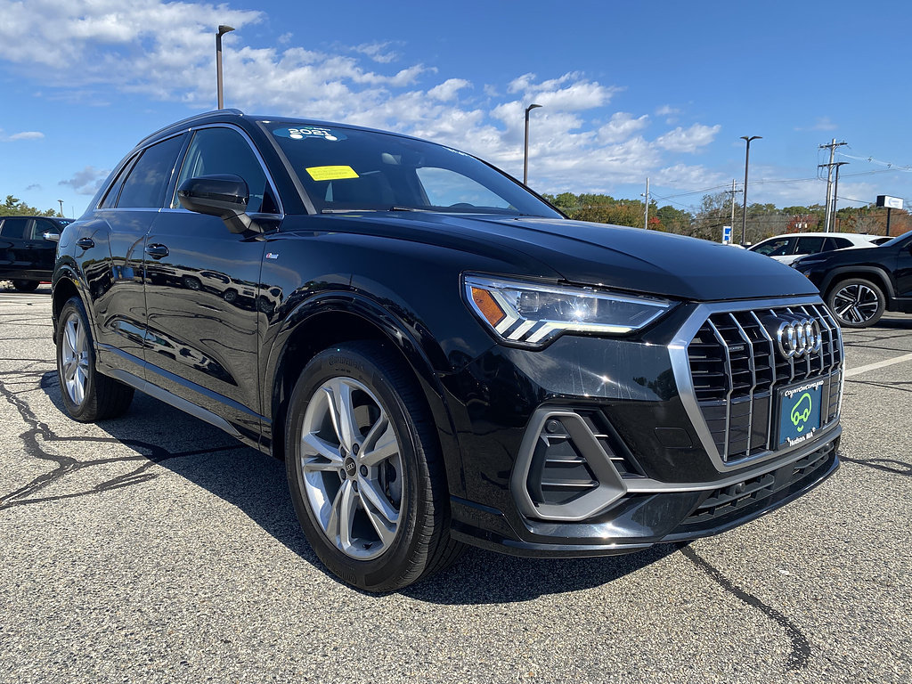 Used 2021 Audi Q3 2.0T Premium Plus w/ Premium Plus Package AWD/4WD image 3