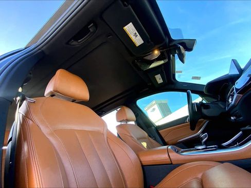 Used 2020 BMW X5 sDrive40i w/ Executive Package image 18