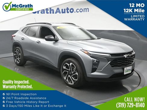 Used 2025 Chevrolet Trax RS w/ Driver Confidence Package FWD image 1