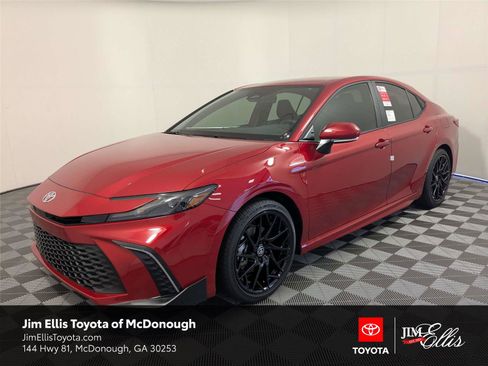 New 2026 Toyota Camry SE FWD image 1