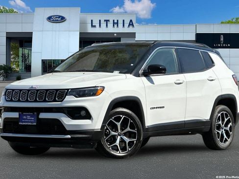 Used 2025 Jeep Compass Limited AWD/4WD image 1