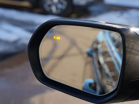 Used 2025 Buick Enclave Preferred image 36