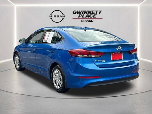 Used 2017 Hyundai Elantra SE image 7