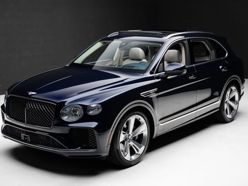 Used 2024 Bentley Bentayga AWD/4WD image 5