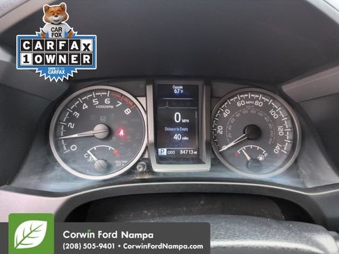 Used 2020 Toyota Tacoma TRD Off-Road AWD/4WD image 15